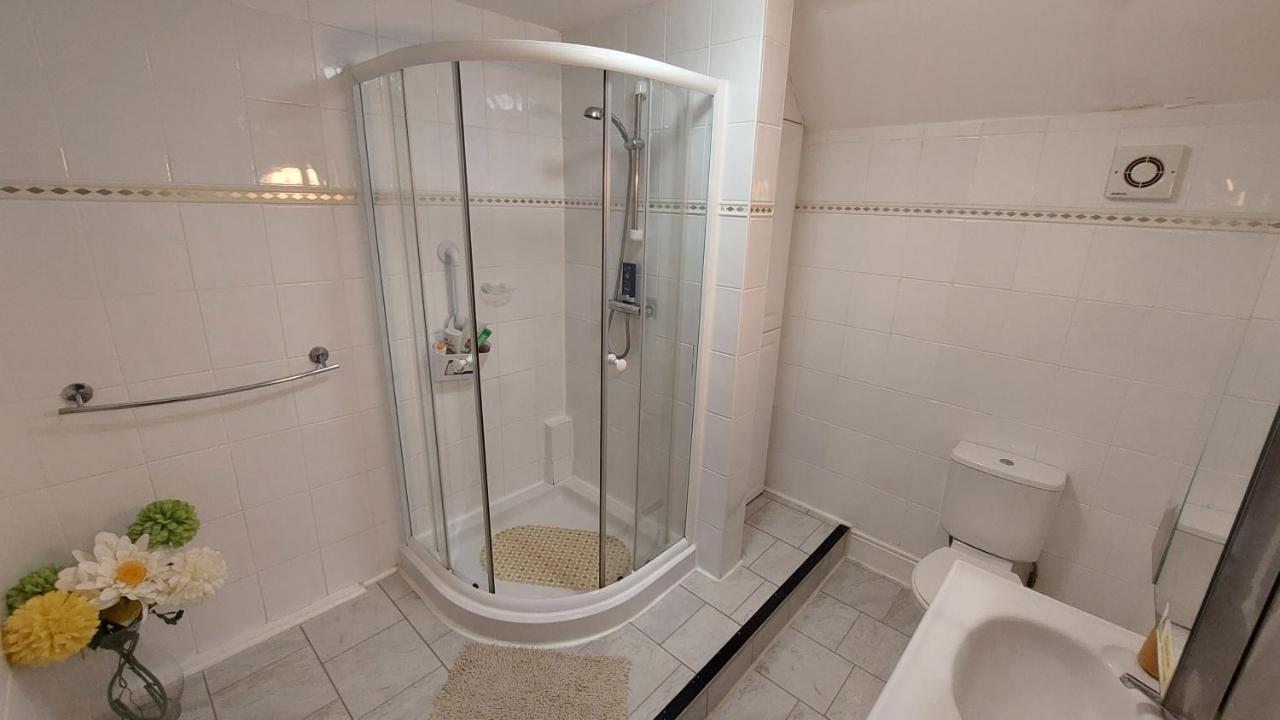 מייבלת'ורפ Tennyson Lodge מראה חיצוני תמונה