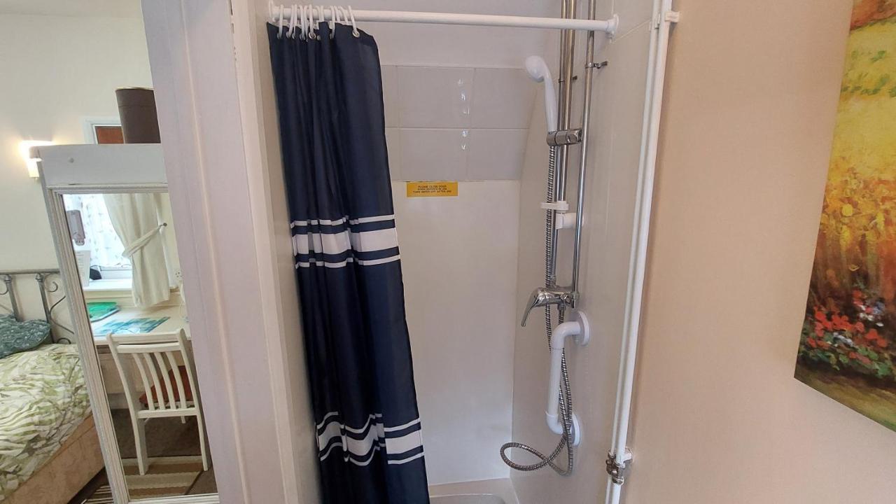 מייבלת'ורפ Tennyson Lodge מראה חיצוני תמונה
